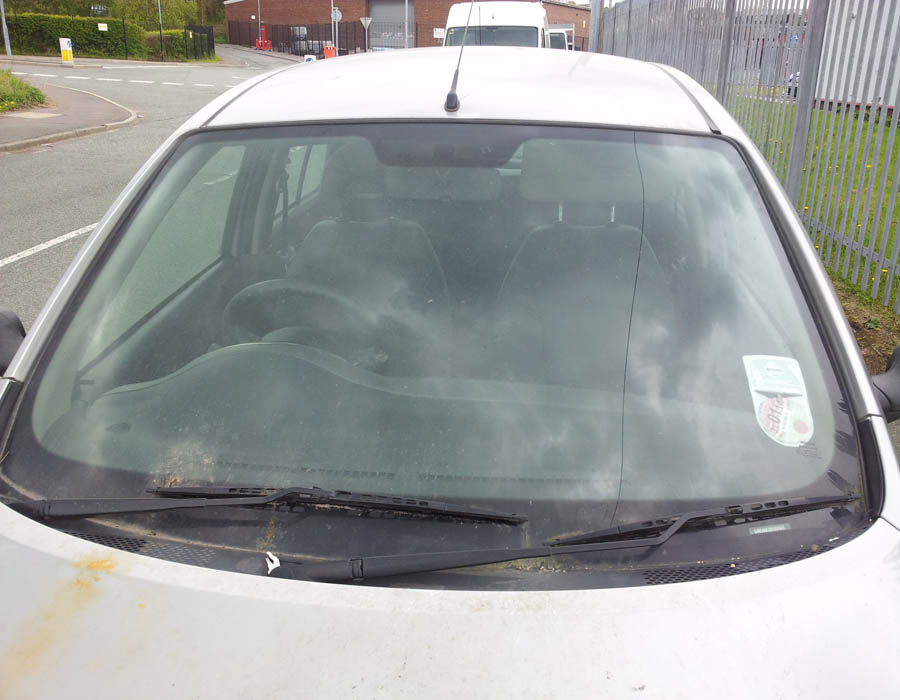 Nissan Micra E wiper-linkage